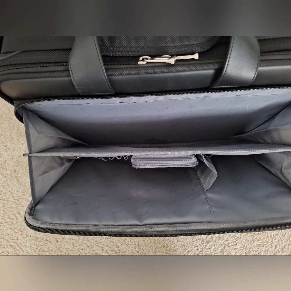 SOLO Laptop Briefcase